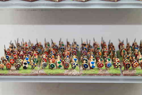 10mm Gothic infantry with spear and small round shield