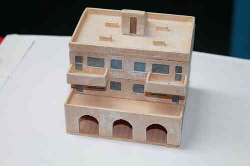 15mm  middle eastern building with shops and 2 floor apartments